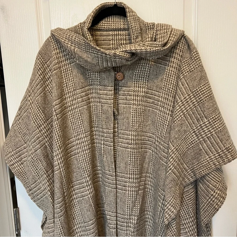 Beige Plaid Fringe Poncho built-in scarf one size pure wool